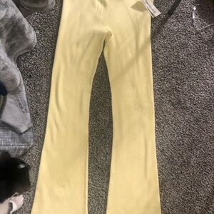 No Boundaries Girls Yellow Ribbed Flare Leggings